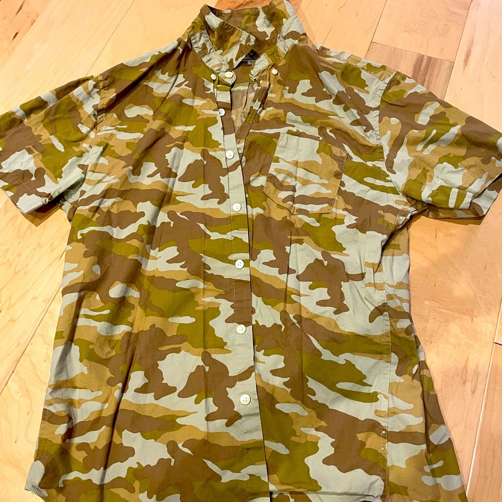 Men’s camo button up shirt